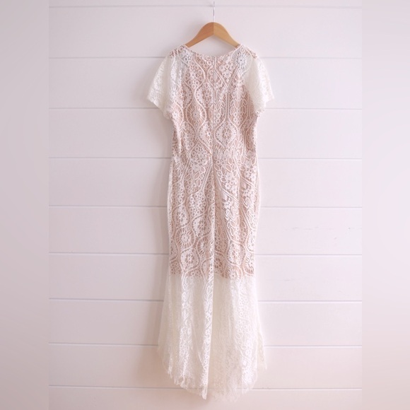 White Lace Short Sleeve High/Low-Special Occasion Dress by “Wildfire”-Size Small - Picture 2 of 14